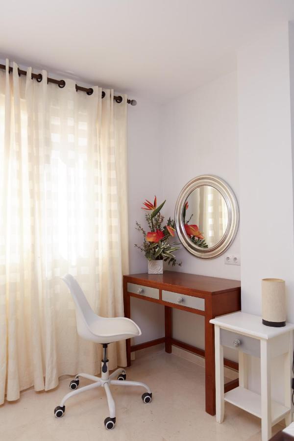 Apartamentos Anfiteatro ベニドルム エクステリア 写真