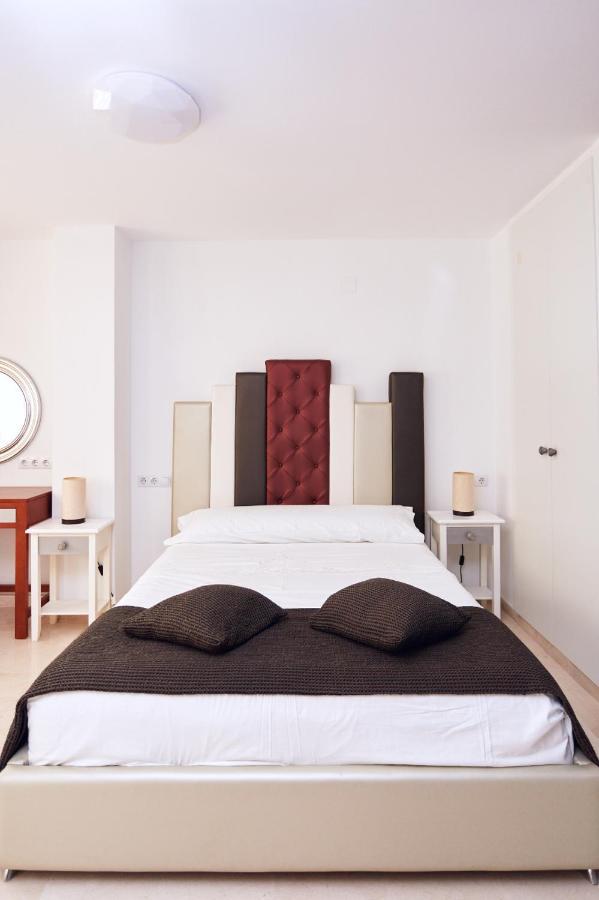 Apartamentos Anfiteatro ベニドルム エクステリア 写真