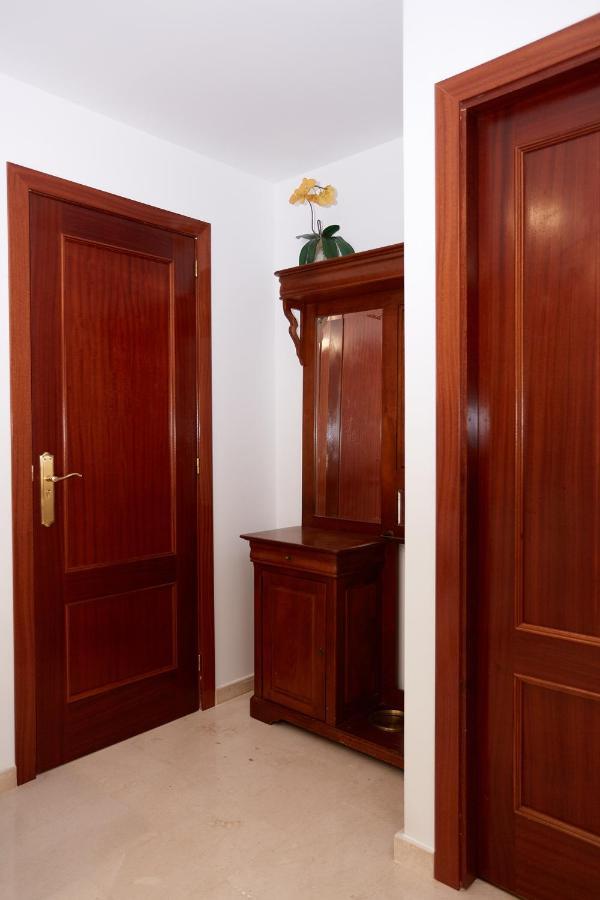 Apartamentos Anfiteatro ベニドルム エクステリア 写真