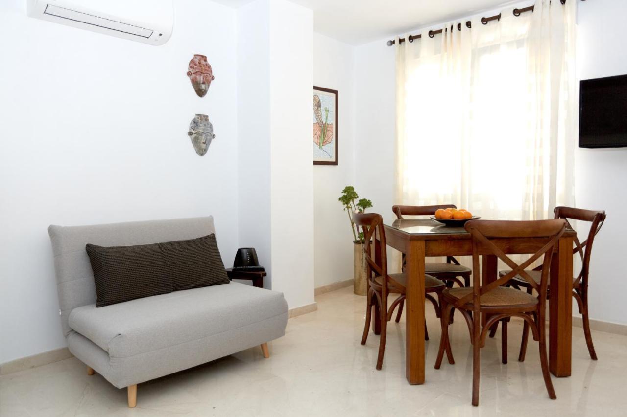 Apartamentos Anfiteatro ベニドルム エクステリア 写真